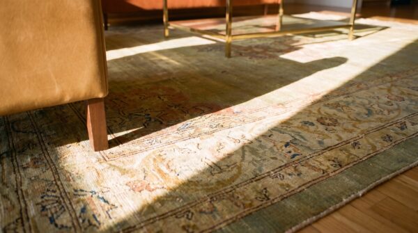 Antique indian amritsar carpet 9'2"×11'8" aqua field, ivory border, medallion design, circa 1900 16 Antique indian amritsar carpet 9'2"×11'8" aqua field, ivory border, medallion design, circa 1900 (sku 18072) - in-room detail