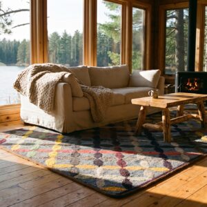 Antique Interlocking Quilt-Like Lattice Folk Art Pattern American Hooked Rug (SKU 20527) - room view