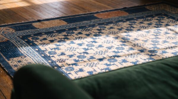 Ivory all over design antique early 19th century room size chinese ningxia rug 7 Ivory all over design antique early 19th century room size chinese ningxia rug (sku 20993) - in-room detail