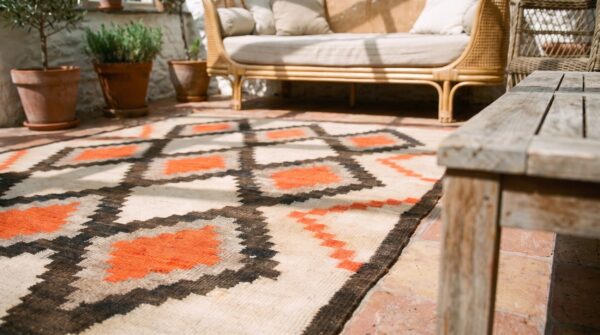 Ivory antique allover geometric tribal native american flat weave navajo rug 8 Ivory antique allover geometric tribal native american flat weave navajo rug (sku 20331) - in-room detail