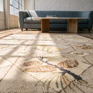 Ivory American Hooked Antique 1930s Wool Small Scatter Size Rug (SKU 19233) - in-room detail