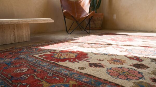 Ivory background antique tribal rustic antique persian bidjar rug 9 Ivory background antique tribal rustic antique persian bidjar rug (sku 21092) - in-room detail