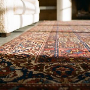 Antique Large Bakhtiari Persian Knotted Rug (SKU 18943) - in-room detail