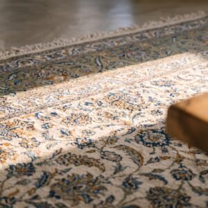 Antique Large Kashan Persian Allover Floral Knotted Rug (SKU 24224) - in-room detail