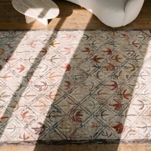 Light Ivory Antique American Folk Art Leaf Pattern Hooked Cotton Rug (SKU 19418) - styled overhead view