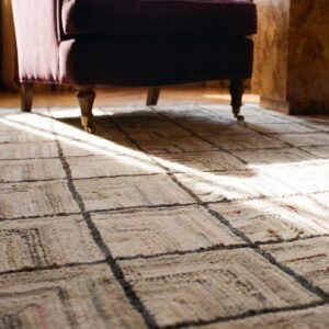 Light Ivory Color Antique American Folk Art Geometric Log Cabin Pattern Hooked Rug (SKU 17486) - in-room detail