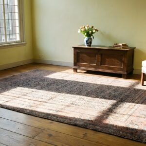 Antique N. Persian Knotted Rug (SKU 25317) - room view