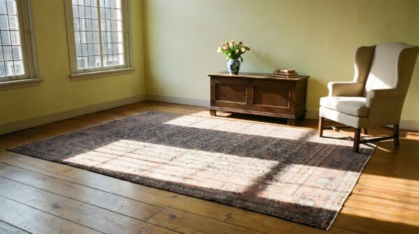 Antique n. Persian knotted rug 7 Antique n. Persian knotted rug (sku 25317) - room view