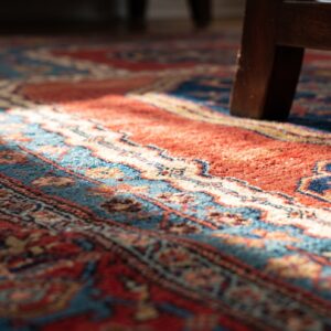 Antique N.W. Persian Bakhshaiesh Carpet 10'8"×16'10" Blue & Red, Hand-Knotted Wool, 1880s (SKU 21739) - in-room detail