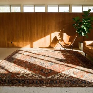 Antique N.W. Persian Serapi Carpet 11'10"×15'10" Rust Field, Tan Border, Red Medallion, 1890s (SKU 25387) - room view