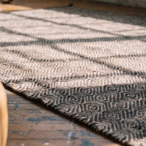 Antique Navajo American Multicolor 1940s Rug (SKU 21432) - in-room detail