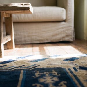 Navy Blue Antique Foo Dog Pattern Hand Knotted Chinese Wool Pile Rug (SKU 22508) - in-room detail