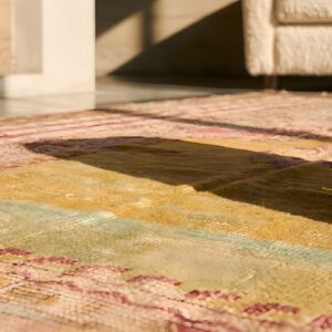 Antique Oushak -Ghoirdes Turkish Knotted Rug (SKU 22795) - in-room detail