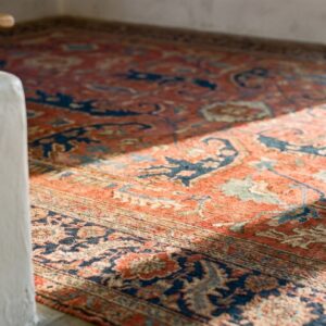 Antique Persian Serapi Carpet 11'6"×16'3" Strong Red & Blue, Hand-Knotted Wool, 1880s (SKU 19842) - in-room detail
