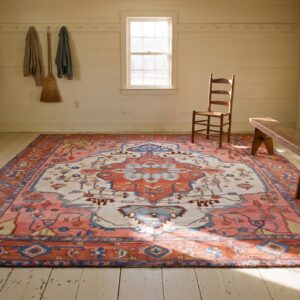 Antique Persian Serapi Carpet 9'10"×11'10" Ivory & Red Rust, Medallion Design, Circa 1880 (SKU 19716) - room view