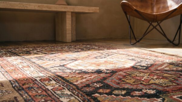 Antique persian tribal kurdish rug, hand-knotted wool 12 Antique persian tribal kurdish rug, hand-knotted wool (sku 18956) - in-room detail