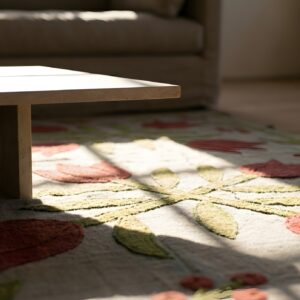 Antique Quilt America Floral Flat Weave Square Rug (SKU 25026) - in-room detail