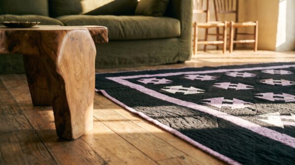 Antique quilt american knotted square rug 8 Antique quilt american knotted square rug (sku 20614) - in-room detail