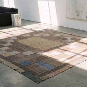 Antique Quilt American USA Geometric Medallion Square Hand Knotted Pile Rug (SKU 20675) - room view
