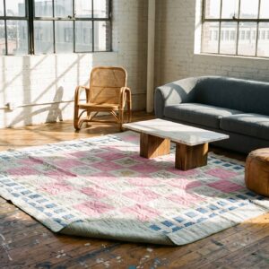 Antique Quilt Small Square Scatter Size Wool Ivory Rug (SKU 20615) - room view