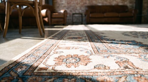 Rare light ivory color fine antique floral 19th century persian mohtashem kashan carpet 9 Rare light ivory color fine antique floral 19th century persian mohtashem kashan carpet (sku 21183) - in-room detail