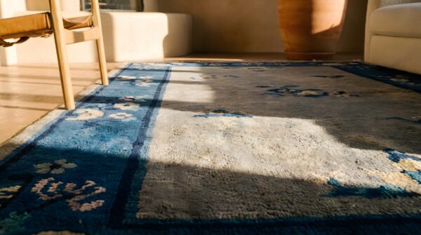 Rectangle antique chinese knotted wool ivory small scatter size 1920s - peking rug 8 Rectangle antique chinese knotted wool ivory small scatter size 1920s - peking rug (sku 23234) - in-room detail