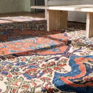 Room Size Antique Classic Persian Anchor Medallion Bidjar Rug (SKU 17715) - in-room detail