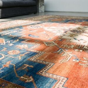 Antique Rustic Persian Heriz Serapi Coral Room Size Tribal Geometric Medallion Rug (SKU 19721) - in-room detail