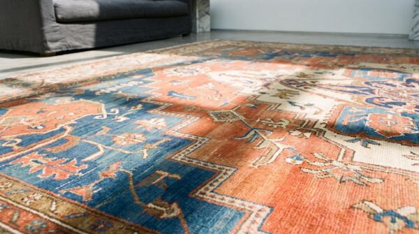 Antique rustic persian heriz serapi coral room size tribal geometric medallion rug 8 Antique rustic persian heriz serapi coral room size tribal geometric medallion rug (sku 19721) - in-room detail