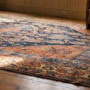 Antique S. Persian Qashqai (Khamse) Carpet 5'2"×7'4" Navy & Ivory Tribal, Late 19th C. (SKU 19508) - in-room detail