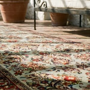 Antique Sarouk Hallway Runner Wool Rug (SKU 25574) - in-room detail