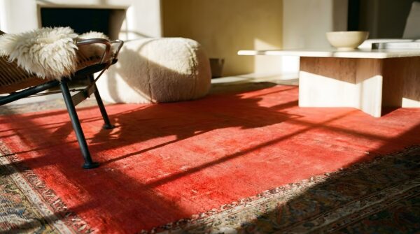 Antique shawl indian red 1925 square rug (sku 2581) - in-room detail