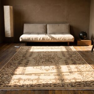 Antique Sivas Small Scatter Size Wool Ivory Rug (SKU 22084) - room view