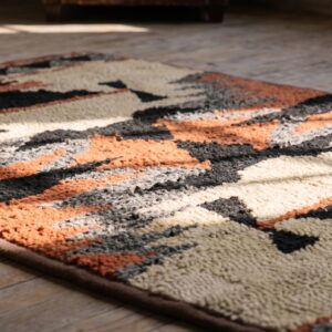 Antique Small Scatter Size 1940s Hooked American Wool Ivory Rug (SKU 20553) - in-room detail