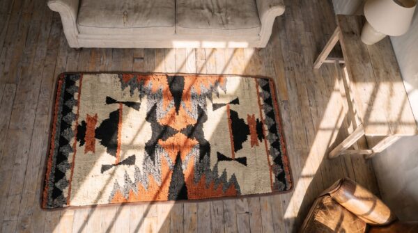 Antique small scatter size 1940s hooked american wool ivory rug 2 Antique small scatter size 1940s hooked american wool ivory rug (sku 20553) - styled overhead view