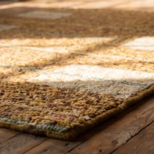 Small Scatter Size American Hooked 1920s Wool Antique Rug (SKU 20014) - in-room detail
