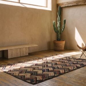 Wool Small Scatter Size Hooked Multicolor Antique 1920s American Rug (SKU 20482) - room view