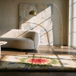 Small Scatter Size Ivory American 1930s Antique Hooked Square Wool Rug (SKU 20532) - room view