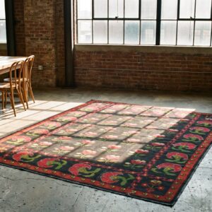 Antique Spanish - Cuenca Carpet Spanish Knotted Rug (SKU 17171) - room view