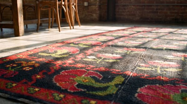 Antique spanish - cuenca carpet spanish knotted rug 4 Antique spanish - cuenca carpet spanish knotted rug (sku 17171) - in-room detail