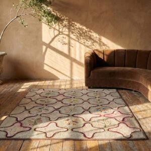 Antique Square Four Pointed Star Design American Folk Art Hooked Rug (SKU 17184) - room view