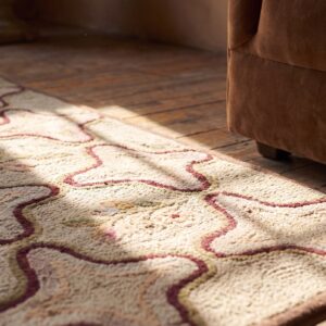 Antique Square Four Pointed Star Design American Folk Art Hooked Rug (SKU 17184) - in-room detail