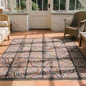 Square Wool Hooked 1930s American Small Scatter Size Antique Rug (SKU 19750) - room view