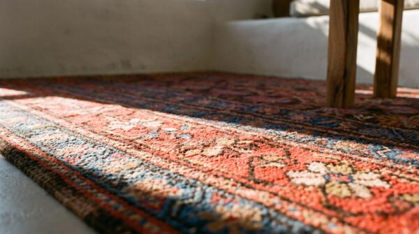 Antique w. Persian kurdish carpet 4'×8'9" brown field, red border, late 19th century 9 Antique w. Persian kurdish carpet 4'×8'9" brown field, red border, late 19th century (sku 19677) - in-room detail