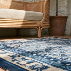 Antique White and Blue Color Hand Knotted Wool Pile Allover Chinese Rug (SKU 22020) - in-room detail
