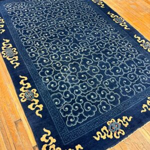 1920s Traditional Geometric Cloud Bands Patterns Antique Chinese Peking Wool Rug - detail view 1