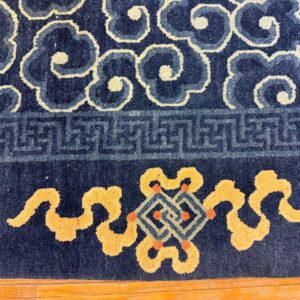 1920s Traditional Geometric Cloud Bands Patterns Antique Chinese Peking Wool Rug - detail view 5