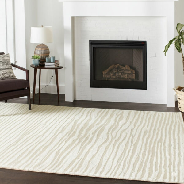 Golden solace gold hand tufted wool rug 5 x 8, detail view 2