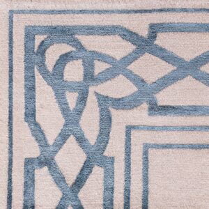 Contemporary American hooked rug, design 13035B