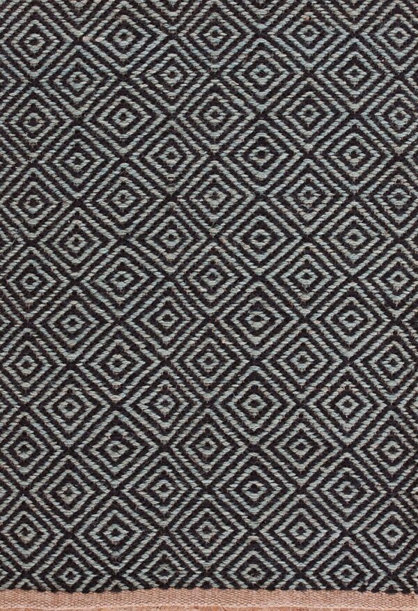 Contemporary american hooked rug, design 15008i
